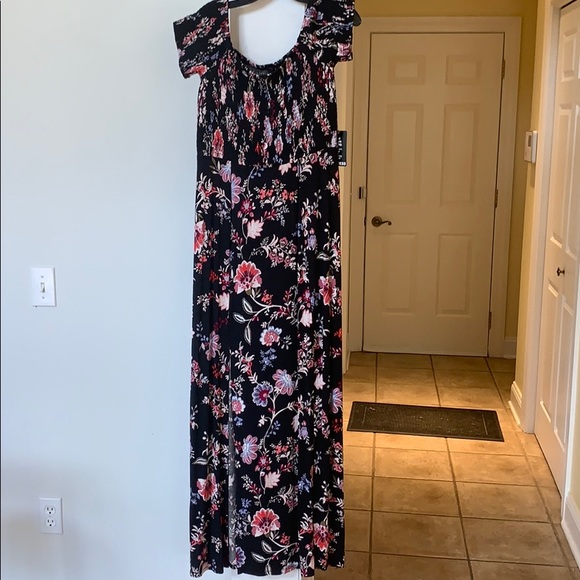 Smocked Floral Maxi - Picture 2 of 6